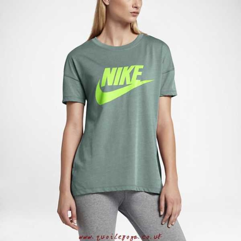 Nike Logo Women's T-Shirt